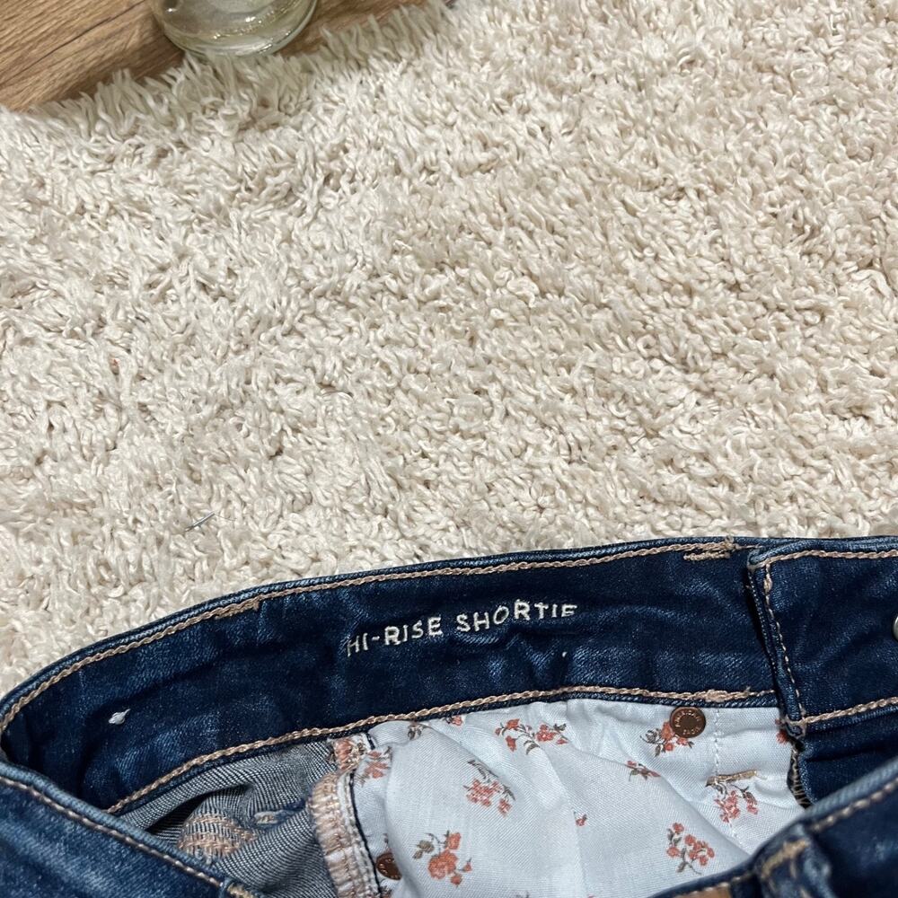 American Eagle 0 Dark Wash Distressed Button Fly High-Rise Shortie Shorts - Picture 5 of 6